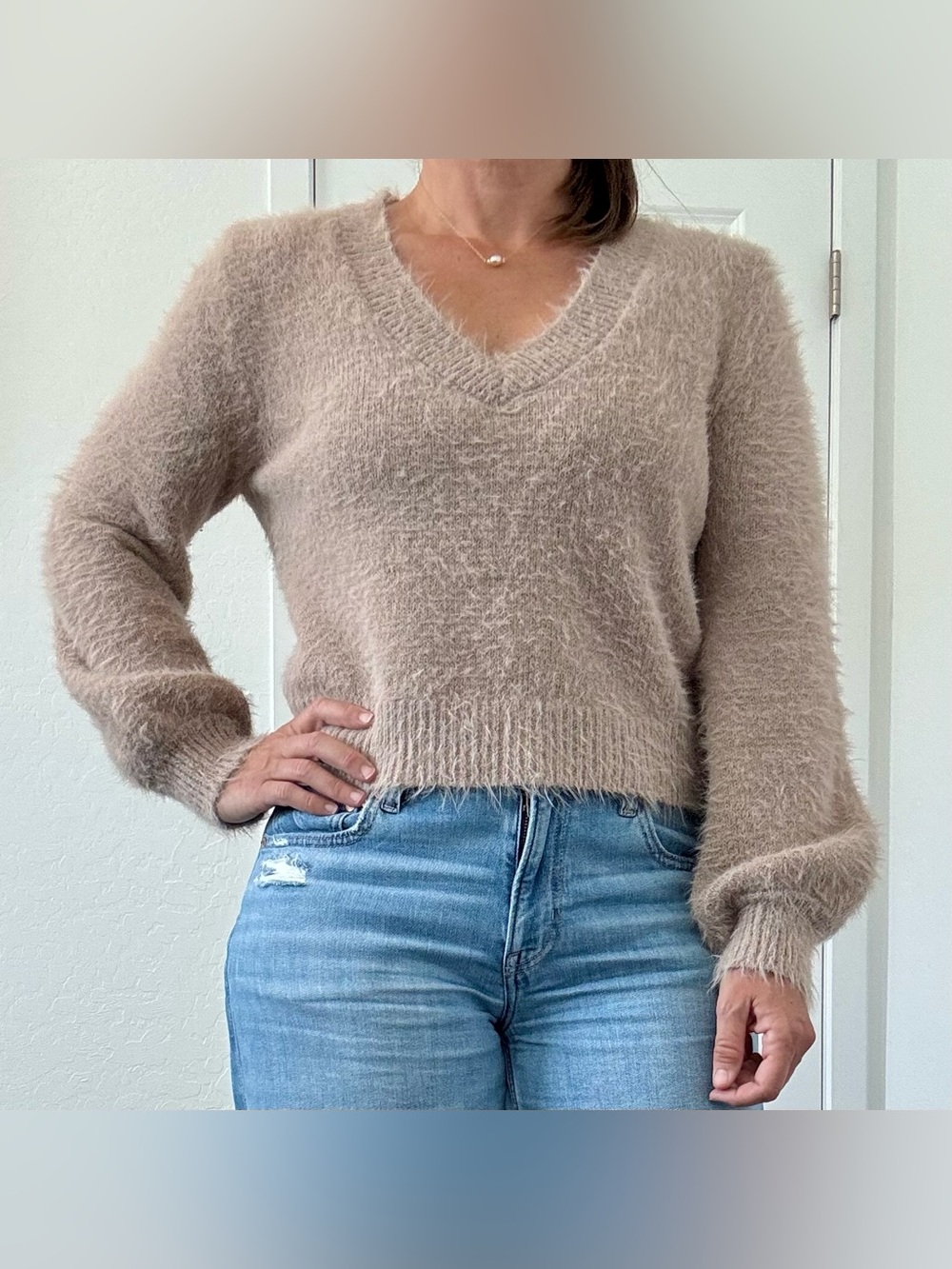 Emerson Lang Young Contempary V‑Neck Crop Bishop Sleeve Fuzzy Eyelash Sweater